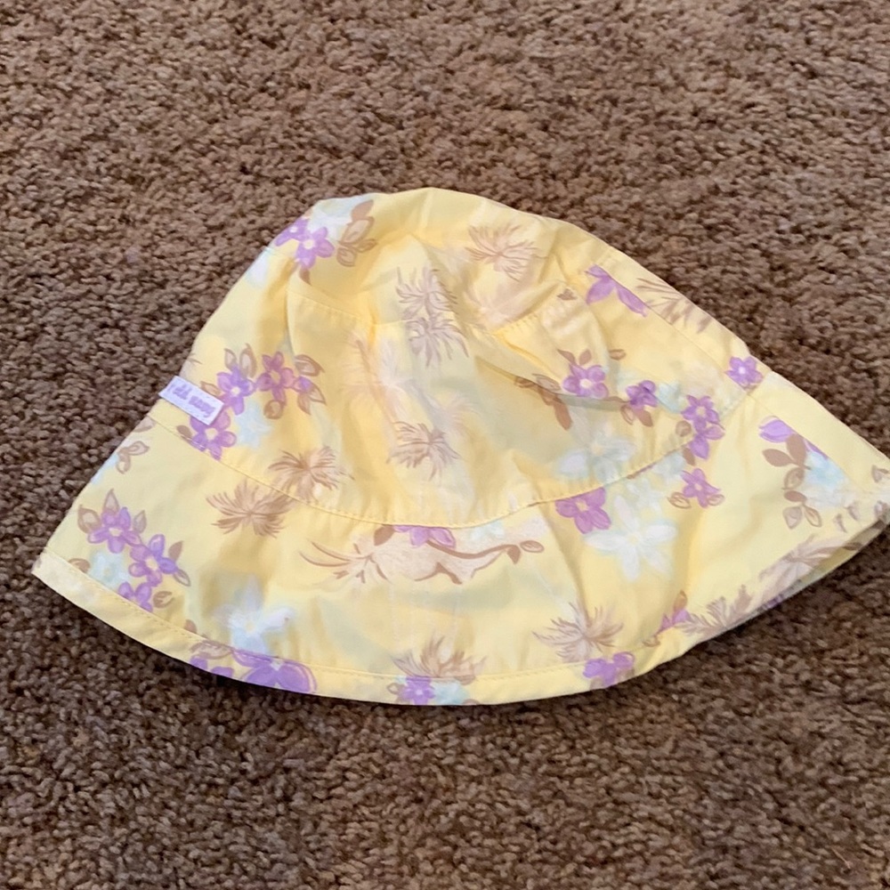 Old Navy hat